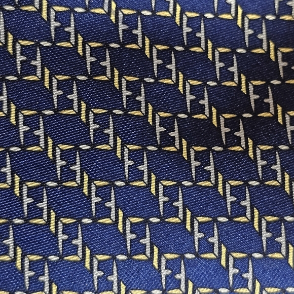 FENDI TIE - Picture 15 of 15
